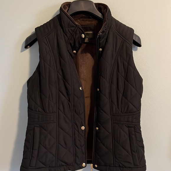 Weatherproof Jackets & Blazers - Weatherproof fleece lined quilted vests. EUC